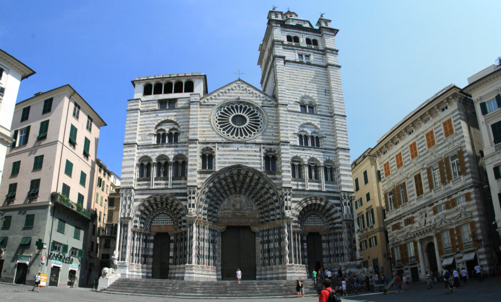 Duomo San Lorenzo mit dem Schutzheiligen der Stadt Johannes dem Täufer